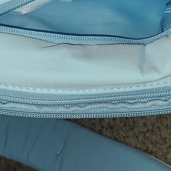 Hurley Horizon Sling Bag - Picture 5 of 8